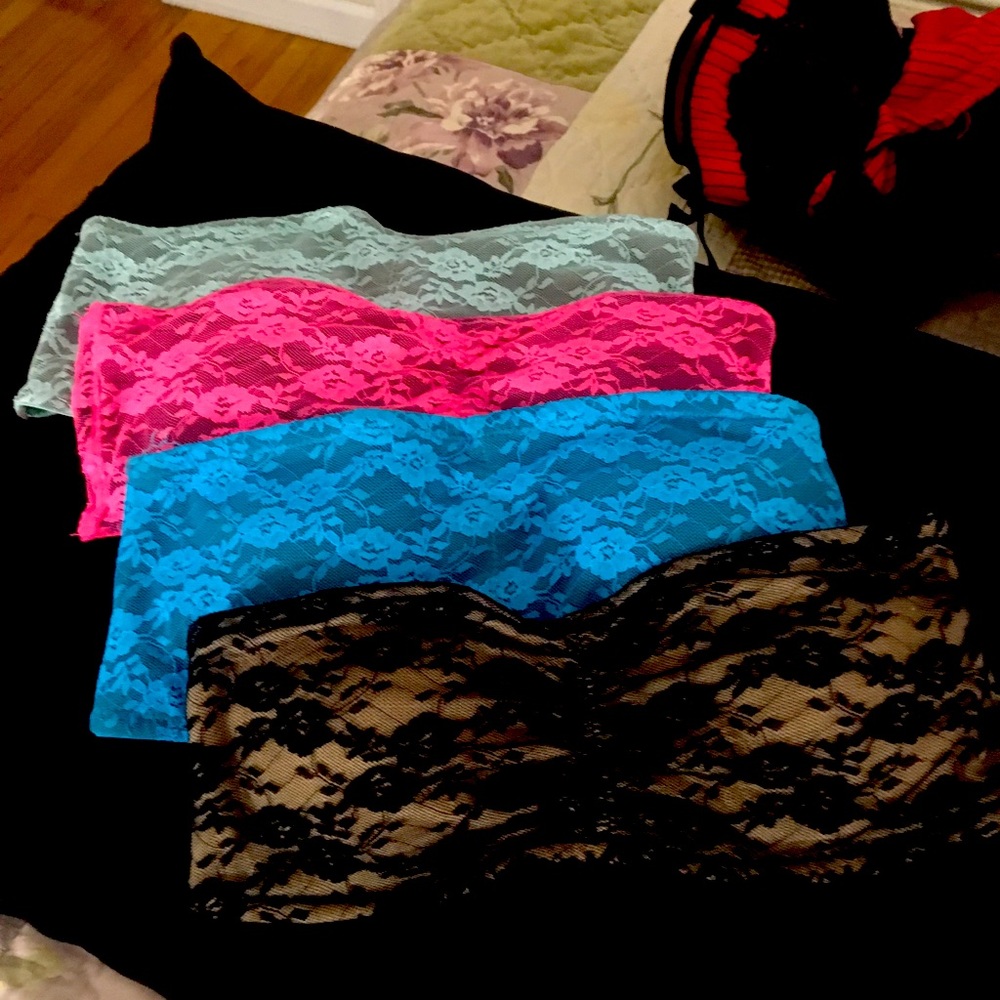 Set of gorgeous bra tops!!